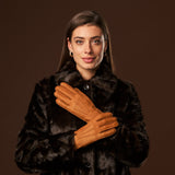 Donatella (brown) – Luxurious Italian peccary leather gloves with cashmere lining