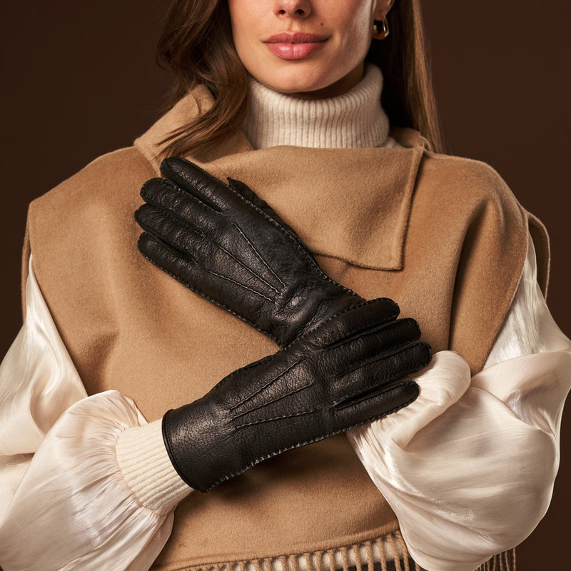 Donatella (black) – Luxurious Italian peccary leather gloves with cashmere lining