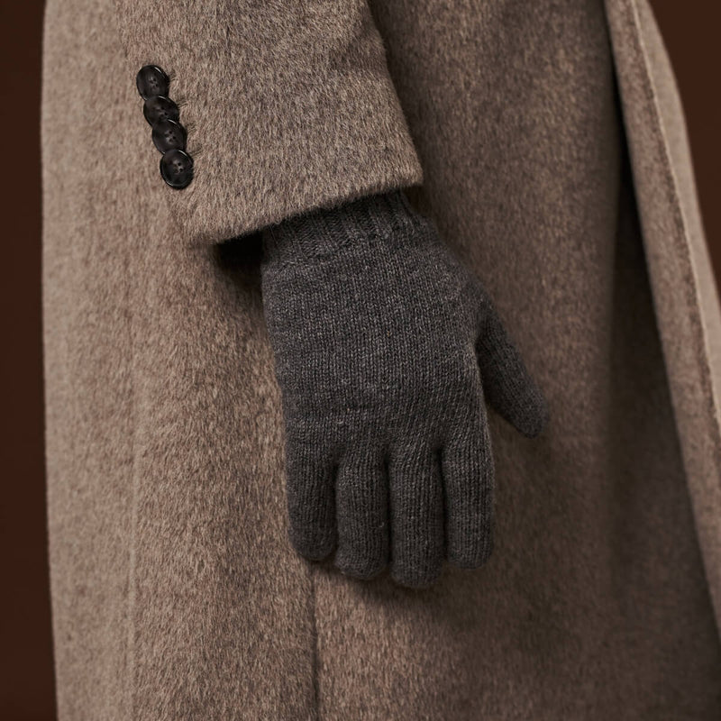 Luciano (grey) - Handmade Italian knitted wool gloves with luxurious cashmere lining