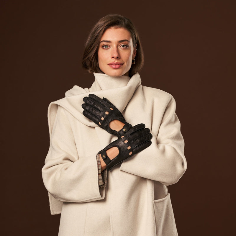 Raffaella (black) – Luxurious Italian peccary driving gloves