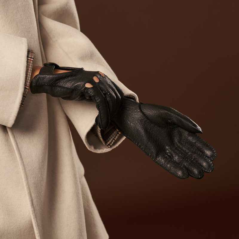 Raffaella (black) – Luxurious Italian peccary driving gloves