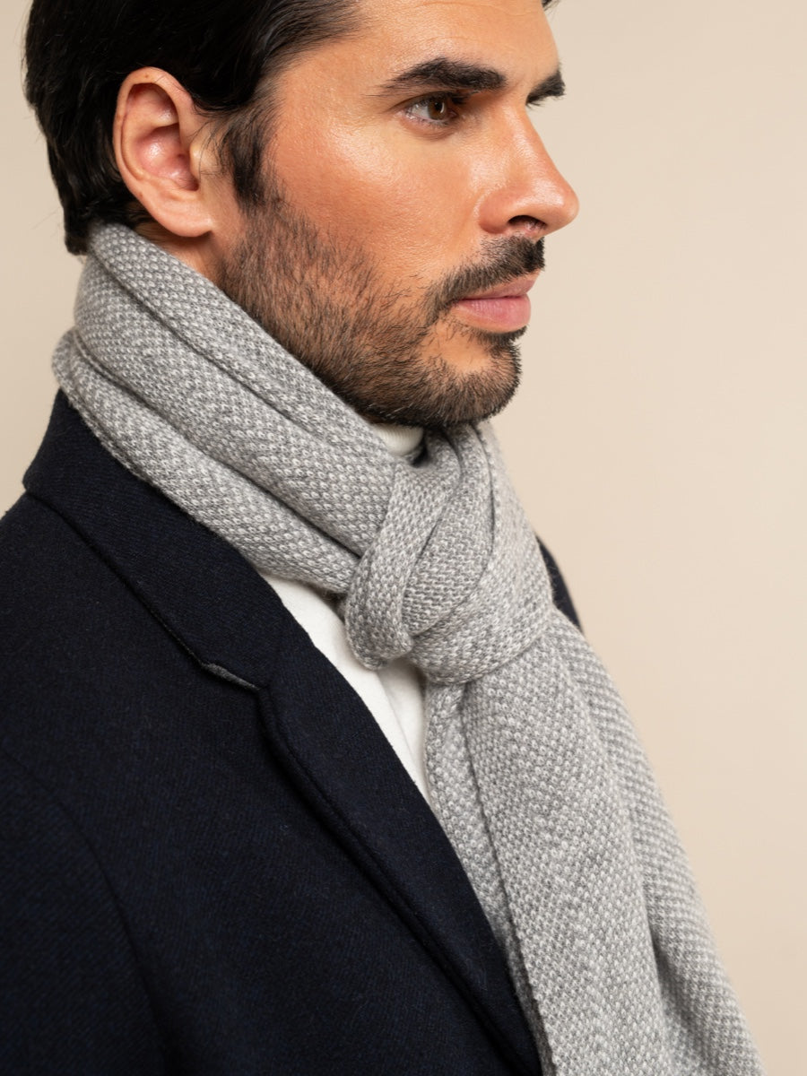 Riccardo (grey & white) - 100% cashmere scarf with pattern – Fratelli ...